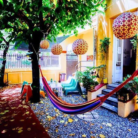 Hostel Garden House By Feetup Barcelona