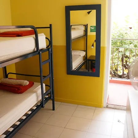 Garden House By Feetup Hostel *